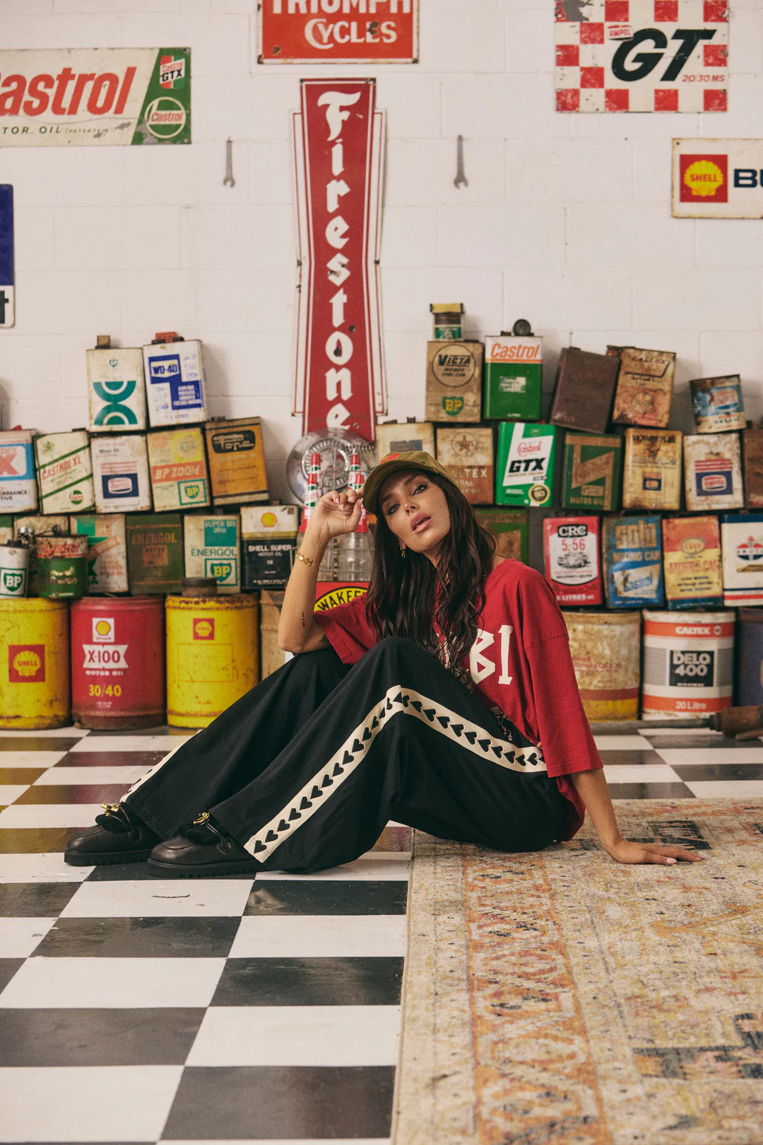 Raving hearts pant - black