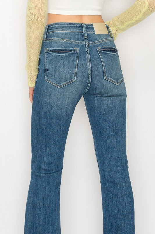 HIGH  RISE BOOT CUT JEANS