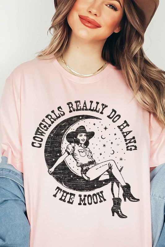 COWGIRLS HAND THE MOON GRAPHIC TEE