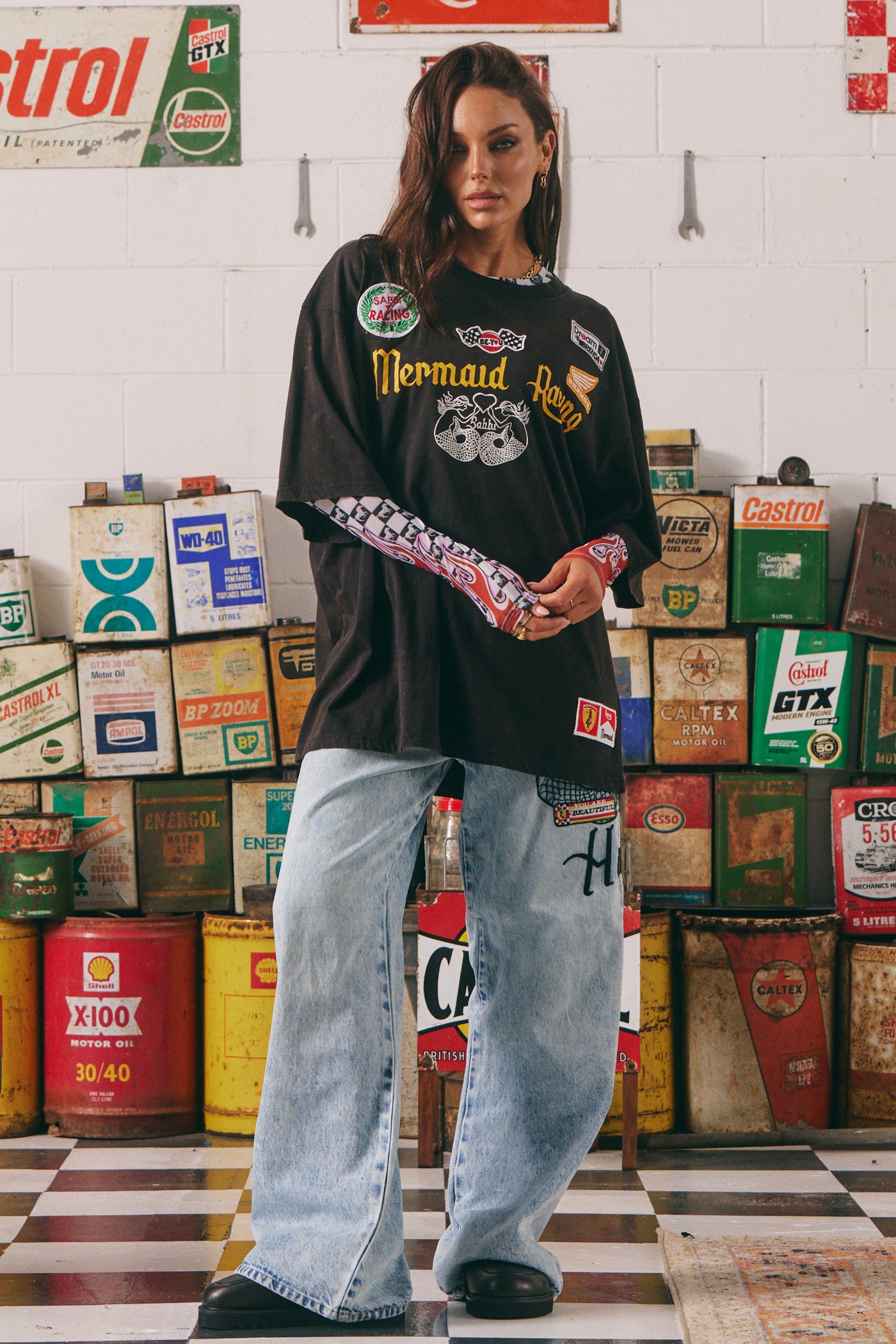 The very Oversized Racing Badge Tee - Black