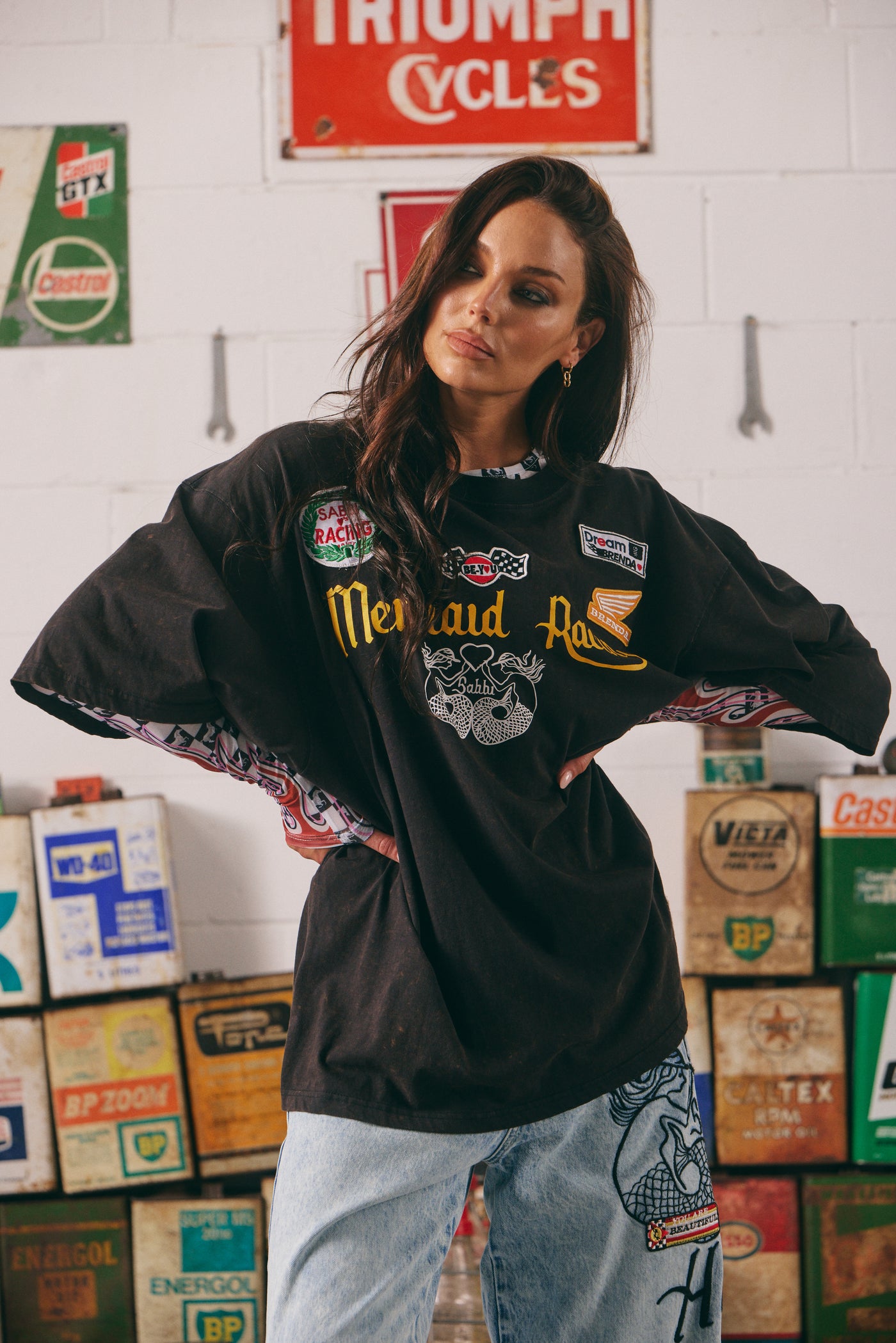The very Oversized Racing Badge Tee - Black