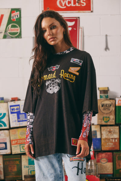 The very Oversized Racing Badge Tee - Black