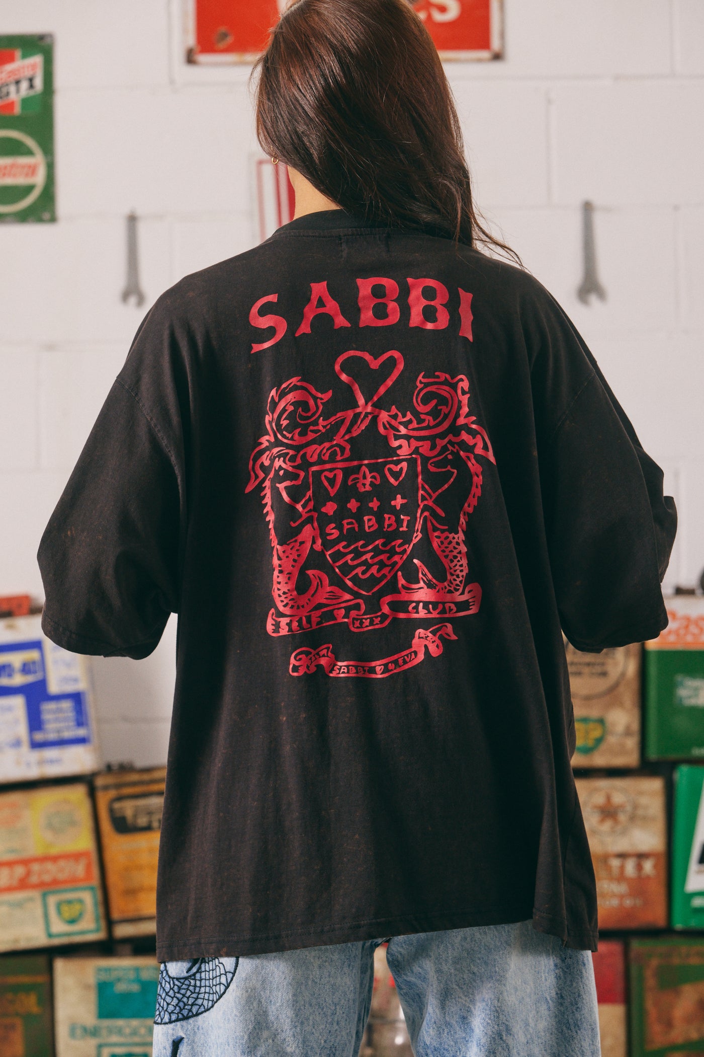 The very Oversized Racing Badge Tee - Black