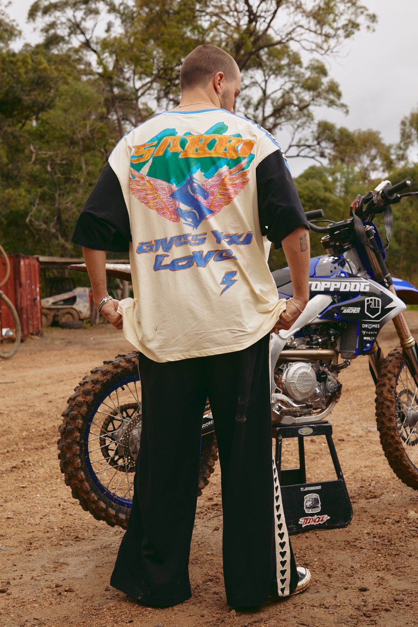 Very oversized don’t quit your day dream tee- white