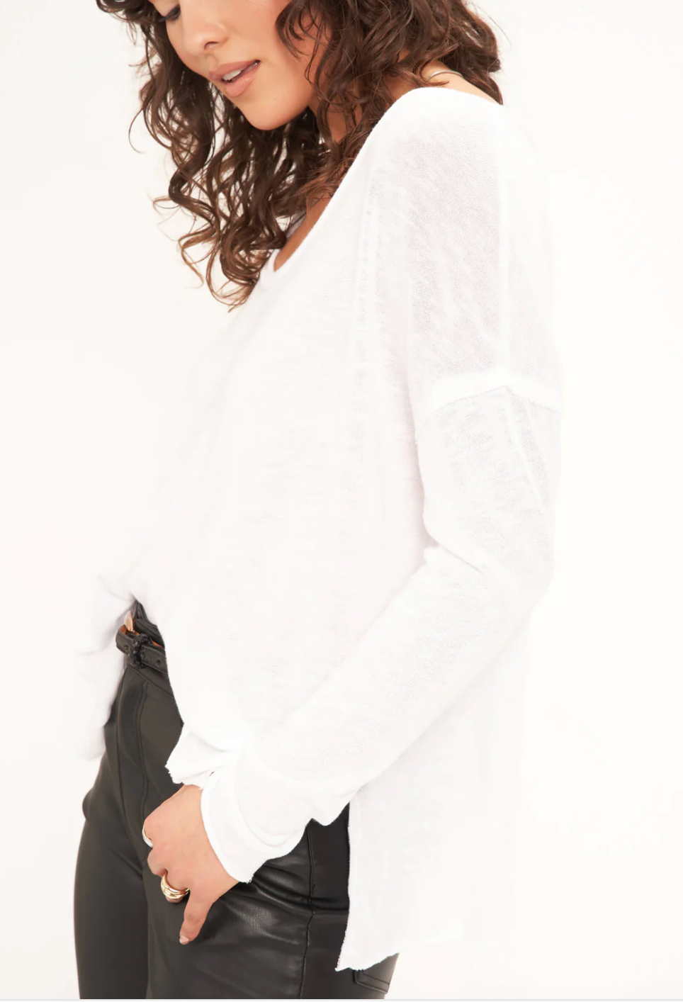 Mae Textured Relaxed V-Neck Long Sleeve in White